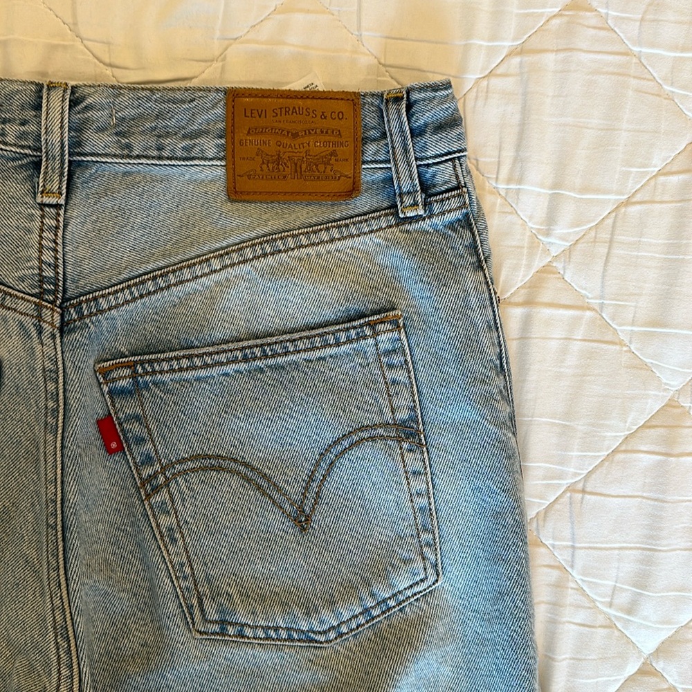 Levi’s Ribcage Ankle Straight Jeans